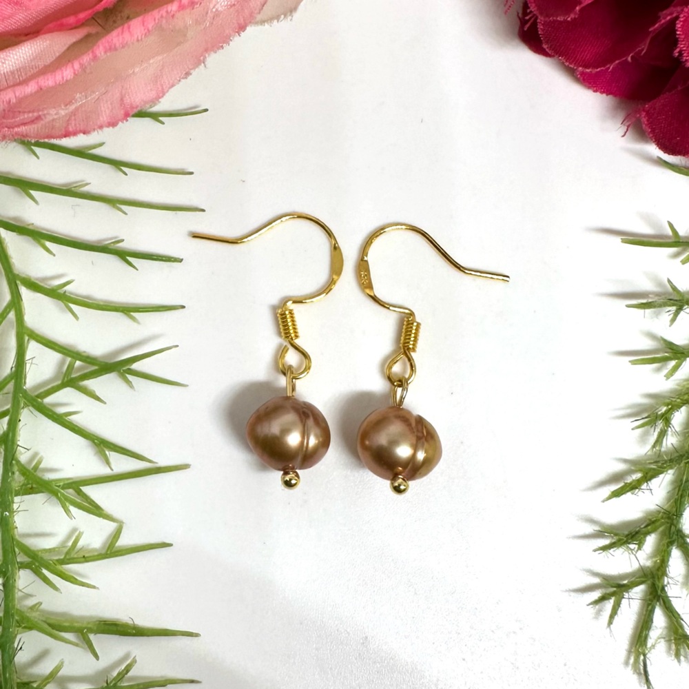 NEW⚜️Freshwater Champagne Pearl Dangly Earrings
